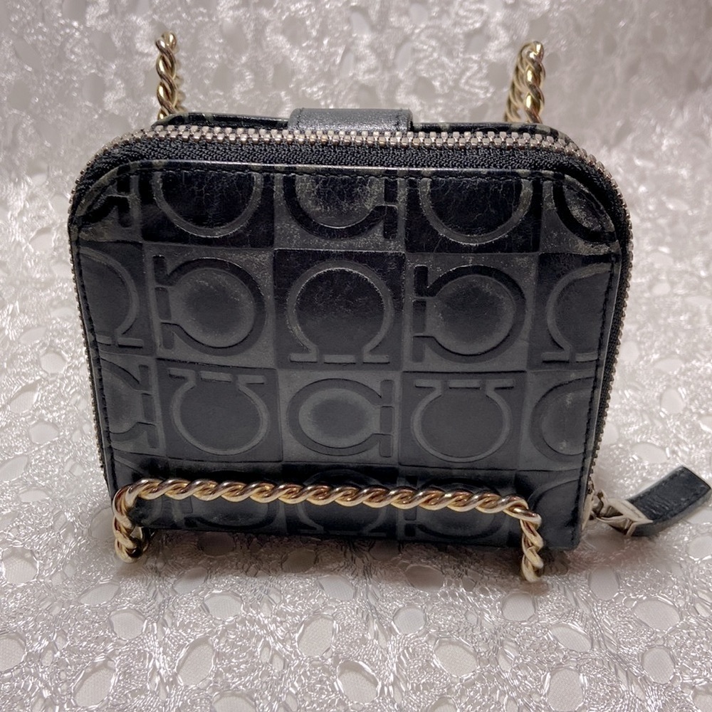 Salvatore Ferragamo EUC Wallet Gancini Logo - Picture 4 of 17